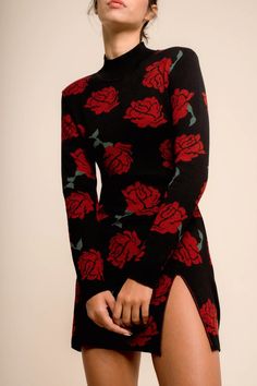 Knit Dress Outfit, Red Rose Dress, Gamine Style, Downtown Outfits, Des Roses, Cold Weather Outfits, Jacquard Dress, Rose Dress, Jacquard Knit