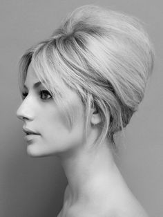 How to do Brigitte Bardot up-do hairstyle :: Step-by-step picture guide Brigitte Bardot Hair, Bardot Hair, Retro Wedding Hair, Vintage Wedding Hair, Short Blonde, Retro Hairstyles, Wedding Hair And Makeup