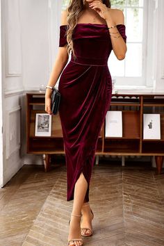 Burgundy Velvet Off the Shoulder Holiday Party Dress Steps Dresses, Exclusive Dress, Maxi Dress Prom, Holiday Party Dresses, Solid Color Dress, Midi Dress Party, Weave Style, Types Of Dresses, Primavera Estate