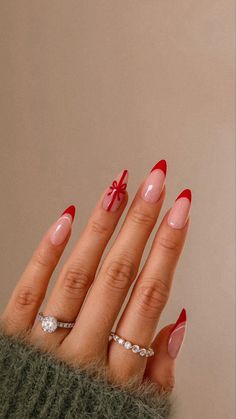 Merry Christmas Nail Art, Almond Holiday Nails, Merry Christmas Nails, Icy Nails, Cruise Nails, December Nails, Style Nails, Cute Simple Nails, Christmas Gel Nails