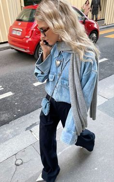 Fw Street Style 23, New York Street Style Women, Black And Blue Denim Outfit, Fringe Denim Jacket Outfit, Silver Loafers Outfit, Kenna Bangerter, Denim Jacket And Jeans Outfit, Winter Street Style 2023, Women's Street Style