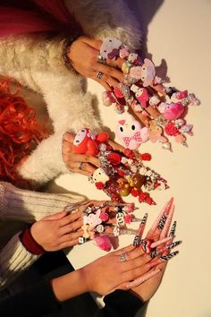 Unhas Decoradas Almond Ugly Nails Weird, Gross Nails, Horrible Nails, Nail Fails, Nail Contest, Ugly Nails, Gyaru Kei