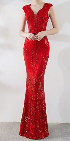 Red Sleeveless Maxi Dress With Sweep Train, Red Sleeveless Wedding Evening Dress, Red Maxi Dress With Sweep Train For Party, Holiday Maxi Evening Dress, Glamorous Sleeveless Holiday Gown, Glamorous Red Evening Dress For Wedding, Sleeveless Evening Dress For Prom Holiday, Holiday Gala Floor-length Maxi Dress, Red Sleeveless Maxi Dress For Wedding