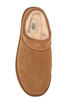 Ugg Classic Slipper, Cute Running Shoes, Ugg Slipper, Slippers Outfit, Classic Slippers, Preppy Shoes, Pretty Shoes Sneakers, Cute Country Outfits, Suede Slippers