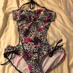 Brand New Without Tags. So Cute. Size Large In Juniors Early 2000s Bathing Suit, Early 2000s Swimsuit, 2000s Swimwear, Y2k Bathing Suit, Swimming Outfits, Dr Wardrobe, Y2k Swimsuit, Swimsuits Outfits, Trashy Y2k