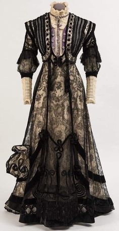 Gothic History Fashion, Gothic Edwardian Fashion, 1900s Fashion Aesthetic, 1890s Aesthetic, 1890s Clothing, 1910s Aesthetic, Edwardian Fashion Women, Old Fashioned Dresses, Edwardian Goth