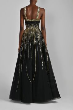 Halter neck gold beaded tulle dress – HERTROVE Long Tulle Dress, Tulle Dress Long, Black Beaded Dress, Ellie Saab, Black Fr, Gold And Black Dress, Ad Astra, Concept Clothing, Beaded Tulle