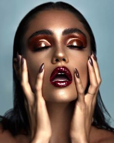 New makeup Metallic Makeup, Glossy Eyes, Glossy Makeup, Photoshoot Makeup, Gold Eyeshadow, Braut Make-up