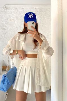 White Skirt Outfits, Classy Street Style, Tennis Skirt Outfit, Aesthetic Stuff, Matches Fashion, Sporty Outfits, Summer Fashion Outfits, Retro Outfits, Spring Summer Outfits