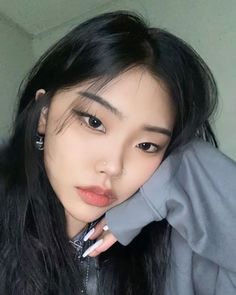 Makeup Asia, Random Vibes, 사진 촬영 포즈, School Makeup, Cute Makeup Looks, Uzzlang Girl, Asian Makeup, Girls Makeup