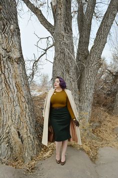 Historical Plus Size Fashion, 1940s Fashion Plus Size, Plus Size 50s Fashion, Curvy Vintage Outfits, The Closet Historian, Curvy Dark Academia Fashion, Historian Aesthetic Outfit, Plus Size Academia Fashion, Plus Size Tights Outfit