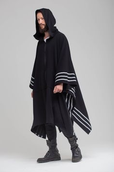 Black Poncho Outfit, Oversized Black Cardigan, Poncho Raincoat, Poncho Outfit, Cape Outfit, Jacket Man, Black Poncho, Kimono Coat