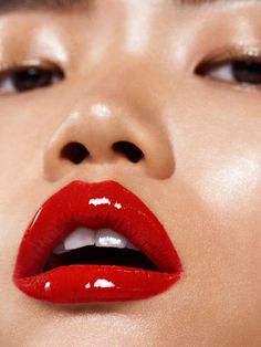 Editorial Lips, Mecca Makeup, Burberry Beauty, Magical Makeup, Lip Lacquer, Beauty Shots, Beach Beauty, Mac Makeup