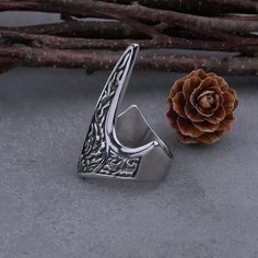 ⚔ TripleViking's Claw Ring 🛡 Gender: Unisex 🛡 Ring's Material: Stainless Steel 🛡 Ring's Type: 7-13 🛡 Product Type: Ring Description: What does this product symbolize? Stainless Steel Heterosexual Irregular Claw Street Viking Ring - Embrace Boldness and Modern Viking Style Unleash your edgy side with our Stainless Steel Heterosexual Irregular Claw Street Viking Ring. This unique piece merges modern street style with the rugged spirit of Viking heritage, representing strength, individuality, a Modern Street Style, Claw Ring, Viking Ring, Viking Style, Ring Watch, Unisex Ring, Stainless Steel Rings, Types Of Rings, Earring Necklace