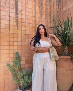 Linen Pants Outfit Street Styles, Holiday Outfit Inspo Plus Size, Vacation Style Plus Size, Mazatlan Mexico Outfits Plus Size, Vacay Outfits Summer Midsize, Medium Size Beach Outfit, Mexico Outfits Vacation Plus Size, White Outfits For Plus Size Women, Outfit Ideas For Mexico Vacation Plus Size