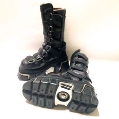 Tall Combat Boots, Biker Wear, New Rock Boots, Rock Boots, Goth Boots, Alt Outfits, College Fits, Boho Style Outfits, Statement Shoe