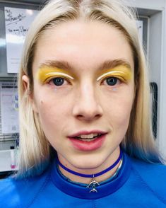 #euphoria #euphoriahbo euphoria hbo, euphoria aesthetic, euphoria bts, euphoria makeup, euphoria style, euphoria series, euphoria #hunterschafer, euphoria jules, hunter schafer euphoria, hunter schafer model, hunter schafer makeup, euphoria jules makeup Make Up Diy, Model Tips, Punk Tattoo, Grunge Tattoo, Bold Makeup Looks, Smink Inspiration