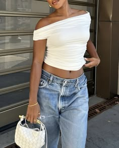 Outfit For Autumn, Casual Crop Tops, Stylish Images, Looks For Spring, Slim Fit Crop Top, Clothing Shopping, Effortlessly Chic Outfits, Summer Outfit Inspiration, Going Out Tops