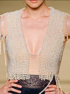 Laurence Xu Pearl Fashion, Pearl Dress, Maximalism, Stunning Outfits, Vintage Pearls, Perfect World, Glamour Fashion, Beaded Dress