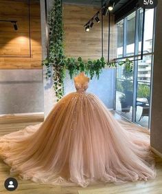 Long Ball Gown, Vintage Ball Gowns, Quinceñera Dresses, Gown Pink, Pretty Quinceanera Dresses, Dresses Quinceanera, Pink Prom, Ball Gowns Evening, Sweet 16 Dresses