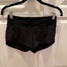 Basically Brand New Worn Once But Too Small And I Already Cut Tag Lulu Size 2, Lululemon Shorts Poshmark, Lululemon Size 2, Casual Preppy Outfits, Lulu Lemon, Stomach Workout, Cute Everyday Outfits, Fashion Fits, Shorts Athletic