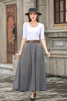 Stay chic and comfortable in this Gray A line High waist Linen Maxi Skirt with Pockets. Perfect for any occasion! 🌼 

SKU 2782 
Link in bio 

#Fashion #Style #MaxiSkirt #HighWaist #LinenSkirt #Xiaolizihandmade Pear Shape Fashion, Cloak Dress, Maxi Skirt With Pockets, 50s Skirt, Linen Maxi Skirt, Bio Fashion, Shape Fashion, Summer Coats, Long Maxi Skirt