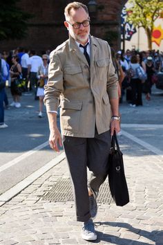 Old Man Fashion, M65 Field Jacket, Casual Tie, Safari Jacket, Tie Styles, Dressed To Kill, Men's Clothes, Field Jacket, Shirt Jacket