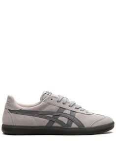 Onitsuka Tiger Tokuten "Grey" Sneakers - Farfetch Cinderella Shoes, Shoe Wishlist, Concept Clothing, Shoe Inspo, Onitsuka Tiger, Swag Shoes, Grey Sneakers, Sneakers Grey