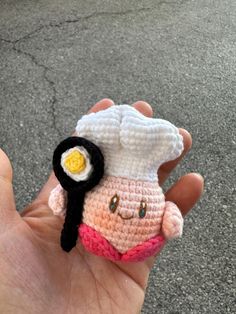 Handmade Crochet Key Chain. Chef Kirby, Silly Crochet, Crochet Kirby, Kirby Keychain, Amigurumi Keychain, Cute Amigurumi, Keychain Crochet, Crochet Xmas, Crochet Fun