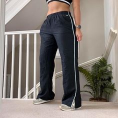 Amazing Reebok loose fit flared leg pin side stripe windbreaker track pants trouser 🍂 Tag says Size 14uk and sizing is flexible due to drawcord waist 31" inner leg Seen on size 10uk, 5'4" for reference overall Good condition joggers sportswear trackie track-pant tracksuit bottom sweatpants casual streetwear baggy pants parachute pants y2k 00s gymwear activewear unisex  63 Sporty Wide Leg Activewear For Jogging, Athleisure Straight Leg Activewear For Streetwear, Womens Track Pants, Track Pants Women, Vintage Reebok, Pin Stripe, Reebok Women, Baggy Pants, Baggy Pant