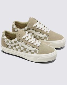 MTE Old Skool Checkerboard Shoe Checkered Vans Aesthetic, Gray Checkered Vans, White Checkerboard Vans, Suede Vans, Vans Old Skool Checkerboard, Vans Aesthetic, Globe Logo, Vans Checkerboard, Vans Store