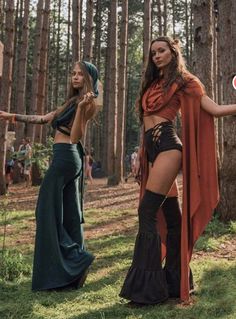 Psytrance Clothing, Elven Forest, Burning Men, Burning Man Costume, Boho Mode, Fest Outfits, Estilo Hippie, Couple Halloween Costumes