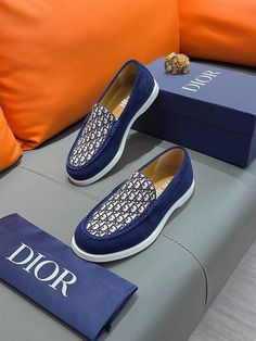 Paul Lacamera, Hermes Sandals, Mens Fashion Casual Shoes, Cap Cut, White Shoes Sneakers, Fashion Slippers, Elegant Bags, Dior Fashion