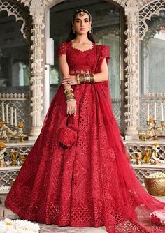 *QALAMQAR WEDDING COLLECTION 2024 Iqra Aziz Wedding Dress, Iqra Aziz Wedding, Pakistani Bridal Lehenga, Raw Silk Lehenga, Iqra Aziz, Red Lehenga, 1 Aesthetic