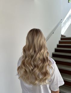 Soft Curls Formal Hair, Loose Curls Long Hair Half Up, Prom Hairstyles Waves, Soft Waves Blonde Hair, Formal Curls Long Hair, Formal Hair Inspo Down, Curled Hairstyles For Bride, Ball Hairstyles Down, Flowy Wedding Hairstyles