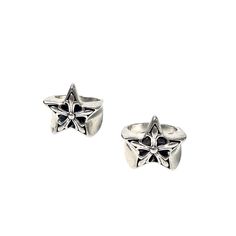 Goth Star Ring made of stainless steel. Water safe and tarnish free. Black Rings Aesthetic, Rockstar Jewelry, Goth Rings, Grunge Ring, Chrome Star, Silver Star Ring, Accessories Y2k, Star Rings, Y2k Earrings