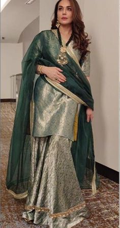 Raw Silk Dress Designs, Katan Silk Dress Design, Silk Kurti Design, Plain Silk Dress, Dresses Plain, Gharara Designs, Silk Dress Design, Raw Silk Dress