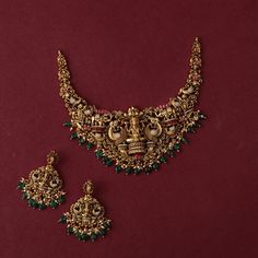 Discover Divya Nakshi Antique Silver Necklace Set | Paksha Nakshi Choker Designs, Antique Choker Designs, Antique Necklace Gold, Temple Necklace, Wedding Jewelry Sets Bridal Jewellery, Bridal Diamond Necklace, Antique Silver Necklace, Temple Jewelry Necklace, Indian Wedding Jewelry Sets