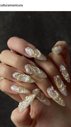 Gold Wedding Nails, Gold Nails Design, Editorial Nails, White Gold Nails, White And Gold Nails, White Nails With Gold, Gold Nail Art, Vintage Nails, Gold Nail