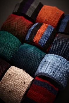 knit tie Gentleman Mode, Knit Tie, Mens Fashion Classy, Well Dressed Men, Men's Knit, Gentleman Style, Mens Fashion Trends, Suit And Tie, Looks Style