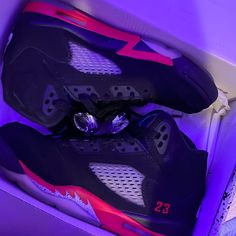 Jordan 5 Retro Top 3 Gently Used In Good Condition Open To Offers Jordan 5 Retro Outfit, Jordan 5s, Cute Jordans, Outfit Ideas For Black Women, Fire Shoes, Jordan Retro 6, Pretty Shoes Sneakers, Jordan 5 Retro, Shoes Jordan