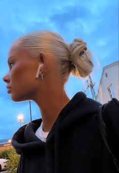 Blonde Summer Outfit, Blonde Hair Ideas For Winter, Scandinavian Hairline Blonde, Scandi Hairline, Hairstyles Blonde Hair, Blonde Hair Looks, Dream Hair, Cool Stuff