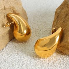 18k Gold Plated Stainless Steel Waterproof Durable Non-Tarnish Nickel Free Hypoallergenic Size: 3.1cm X 1.9cm Weight: 10g Bottega Earrings, Wedding Earrings Vintage, Luxury Gifts For Her, Beauty Water, Etsy Earrings Dangle, Wedding Earrings, Teardrop Earrings, Dangle Drop Earrings, 18k Gold