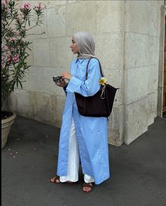 How To Style Modest Outfits, Hijab Summer Outfits 2024, Dress Modest Outfits, Hijab Fashion Inspiration Abayas, Blue Hijab Outfit, Modest Fashion Summer, Femme Fetal, Asian Prom Dress, Modest Muslim Fashion