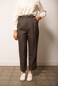 Check Pants, Winter Inspo, Work Outfits, Trousers Women, Parachute Pants, Work Outfit, Vintage Items, Trousers, High Waisted