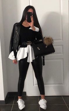 Casual Work Outfits Women, Black White Outfit, Casual Chic Outfit, Casual Winter Outfits, Autumn Outfit, Fall Fashion Outfits, Classic Outfits, Looks Style, Summer 2019