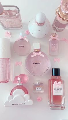 pink perfumes 🌸💗 Perfumes To Get, Pink Stuff Aesthetic, Breakup Makeover, Pink Perfume Aesthetic, Coquette Perfume, Pink Parfum, Girly Perfume, Pink Perfumes, Objects Aesthetic