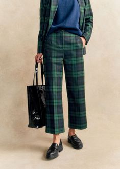 High-waisted checked wool trousers;7/8ths length;Wide, straight legs;Welt pockets on the front and back;Concealed zip and button fastening on the front;Lined;Inside leg length: 67.5 cm / 26.4 in (on all sizes) Lifestyle Dresses, Crop Trousers, Denim Suit, Wool Trousers, Cropped Trousers, Short Jacket, Fashion Colours, Blouse Dress, Parisian Style