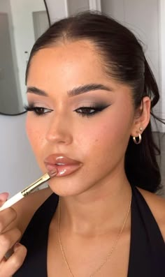 Prom Makeup Looks For Black Dress, Black And White Makeup Looks, Makeup Ideas For Blondes, Unapproachable Makeup, Black Makeup Looks, Bombshell Makeup, Maquillage On Fleek, Going Out Makeup, Makeup For Black Skin