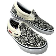 Vans Skate Slip On Sneakers Snak Women's Low Top Black White Canvas Vn0a5fca7w1 Brand New With Box No Lid. 100% Authentic! What Started Life In 1979 As The Vans #98 Has Become One Of The Most Popular Shoes In Southern California, And One Of The Most Instantly Recognizable Shoes In The World. Slip-On Shoes Are Undeniably Stylish, But Few Come Close To The Vans Classic Slip-On Checkerboard For Instantaneous Excellence. This Is A Design That Never Goes Out Of Fashion And A Shoe That Never Loses Its Zebra Print Vans, White Leather Vans, Vans Classic Black, Burgundy Vans, Leather Vans, Black White Canvas, Most Popular Shoes, Vans Skate, Classic Vans